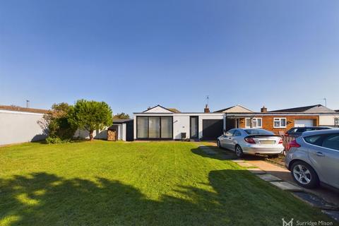 Timberlaine Road, Pevensey BN24 3 bed detached bungalow for sale