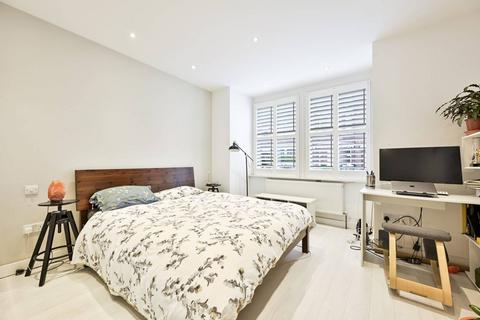 Vera Road, Munster Village, London, SW6 1 bed flat for sale