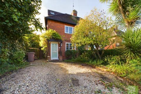 Toutley Road, Wokingham, Berkshire, RG41 3 bed semi