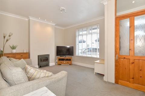 Granville Road, Sheerness, Kent 2 bed end of terrace house for sale