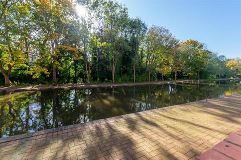 Wharf Road, Nottingham 2 bed apartment for sale