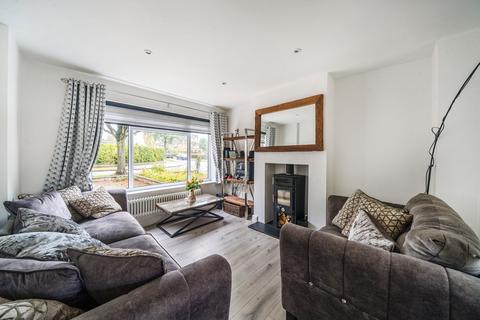 Robert Burns Avenue, Gloucestershire... 4 bed semi