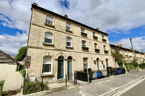 Queen street, Cirencester 4 bed end of terrace house for sale