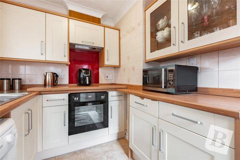 Hatch Road, Pilgrims Hatch... 2 bed bungalow for sale