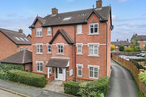 Newarth Drive, Lymm, WA13 1 bed flat for sale