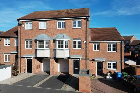 5 Landsdowne Road, Whitby 3 bed terraced house for sale