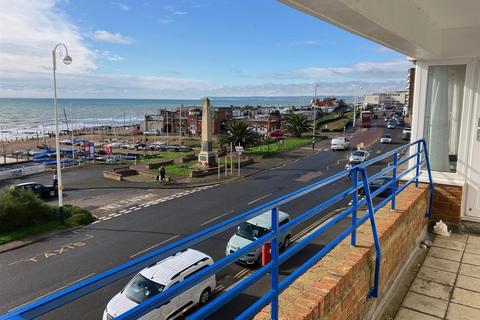 De La Warr Parade 2 bed flat for sale