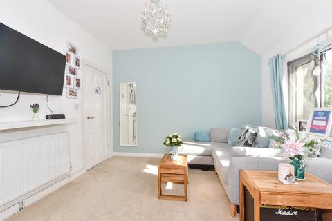 Coulsdon Road, Caterham, Surrey 1 bed flat for sale