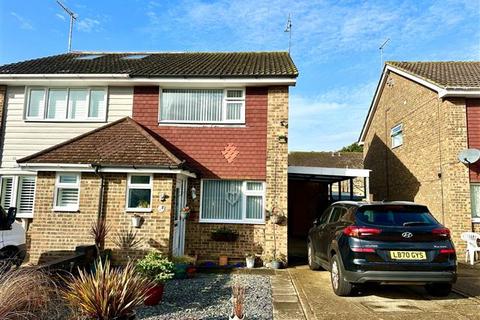 Halifax Drive, Durrington, Worthing... 3 bed semi