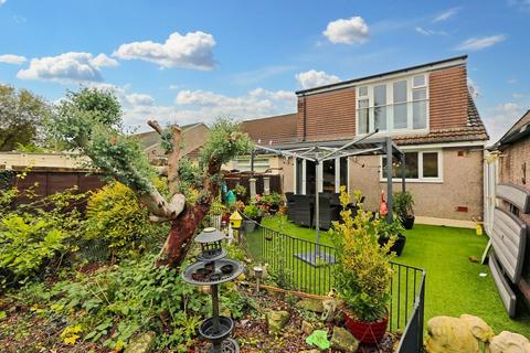 Heol Clwyddau, Pontypridd CF38 3 bed semi