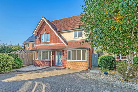 Tye Common Road, Billericay 4 bed detached house for sale