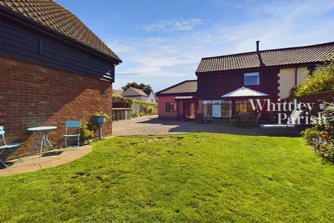 Low Street, Oakley 3 bed barn conversion for sale