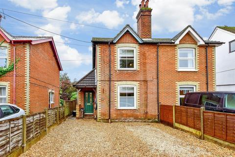 Elmbridge Road, Cranleigh, Surrey 3 bed semi