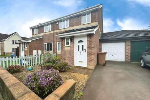 Chestnut Close, Machen, Caerphilly... 3 bed semi