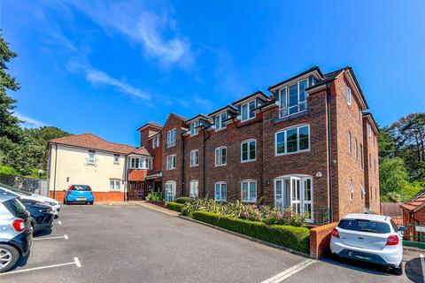 Marlow Drive, Christchurch, Dorset, BH23 2 bed apartment for sale