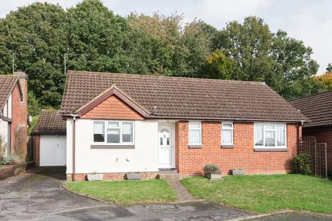 Careys Crofts, Berkhamsted, HP4 1SB 2 bed detached bungalow for sale