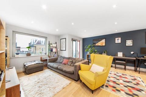 Willow Way, Sydenham, London, SE26 4AR 2 bed house for sale