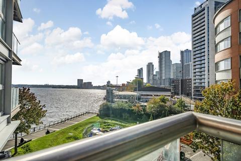 Fairmont Avenue London E14 1 bed flat for sale