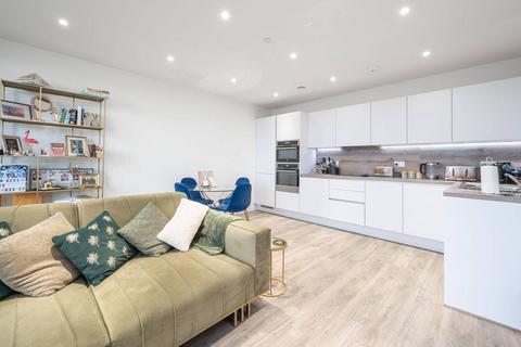 Moorhen Drive, Hendon, London, NW9 2 bed flat for sale