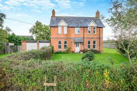 Claydon GL20 4 bed detached house for sale