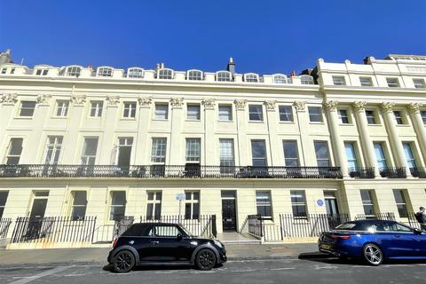 Brunswick Terrace, Hove BN3 1 bed flat for sale