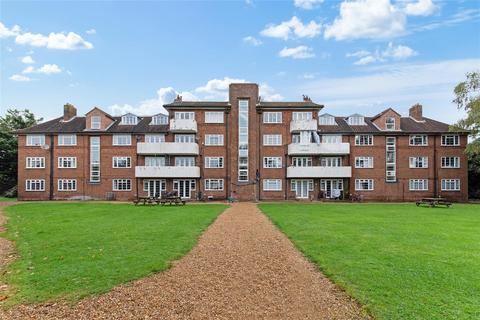 Eastway, Epsom 2 bed flat for sale