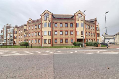 Clacton on Sea CO15 2 bed apartment for sale