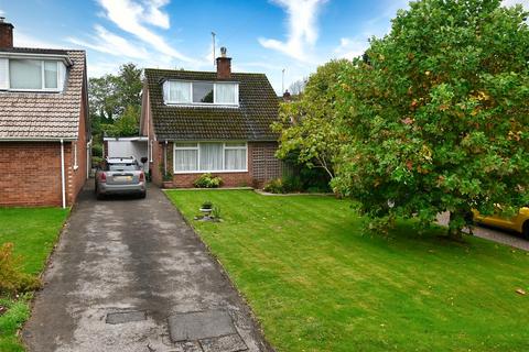 65 Six Ashes Road, Bobbington... 3 bed detached house for sale