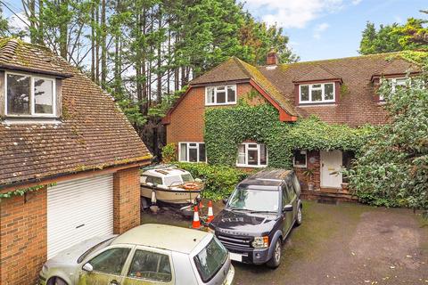 New Road, Clanfield, Hampshire 5 bed detached house for sale