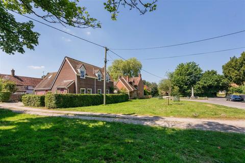 The Green South, Warborough 3 bed detached house for sale