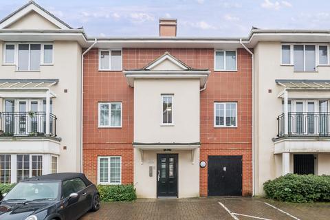 Wren Lane, Ruislip, Middlesex 1 bed apartment for sale