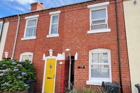 Cecil Street, Stourbridge, DY8 1XG 2 bed terraced house for sale