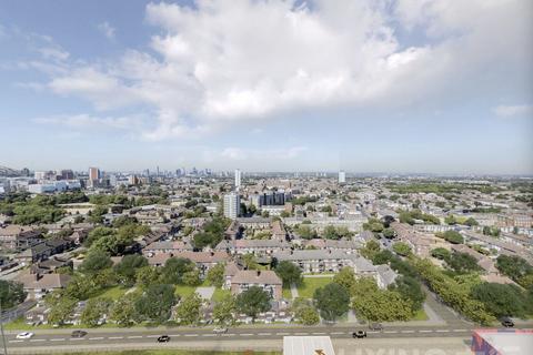 Queen's Cross, Silvertown, E16 1 bed apartment for sale
