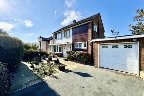 Woodsome Drive, Fenay Bridge... 3 bed detached house for sale