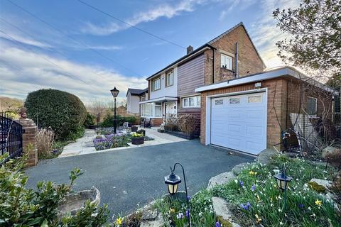 Woodsome Drive, Fenay Bridge... 3 bed detached house for sale