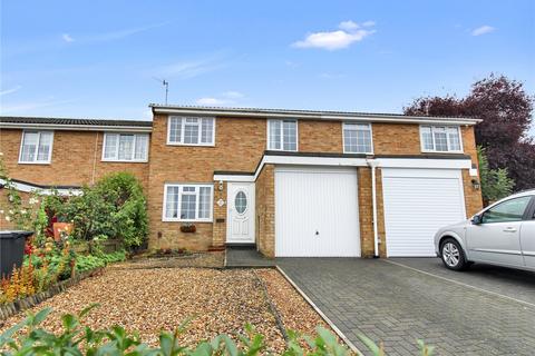 Larchmore Close, Swindon SN25 2 bed terraced house for sale