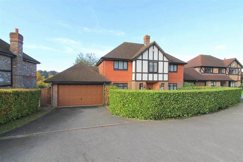 Wellfield Gardens, Carshalton SM5 5 bed detached house for sale