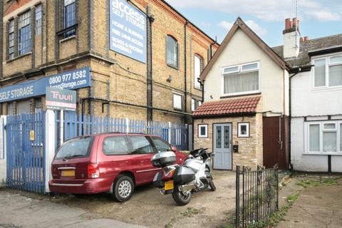 Gloucester Road, Croydon, CR0 3 bed end of terrace house for sale