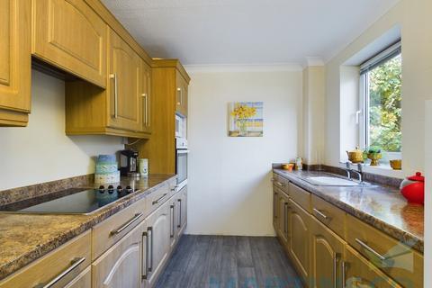 Clarendon Place, Brighton 1 bed flat for sale