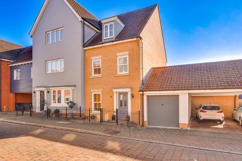 Tomlinson Road, Flitch Green 4 bed semi