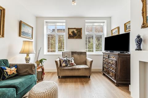 Leonard Court, Edwardes Square, London 2 bed flat for sale