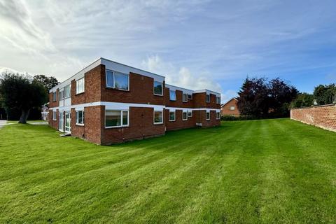 The Willows, Bourne End SL8 2 bed apartment for sale