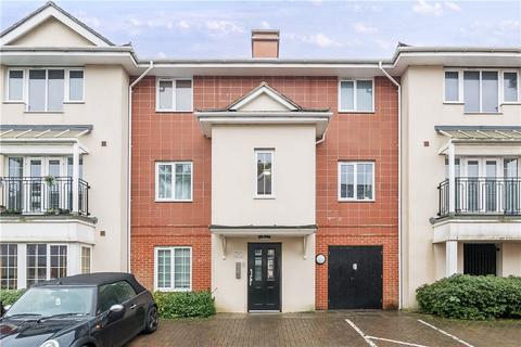 Wren Lane, Ruislip, Middlesex 1 bed apartment for sale