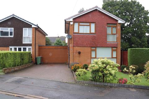 3 bedroom link detached house for sale