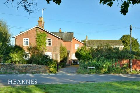 Church Street, Sturminster Marshall... 3 bed semi