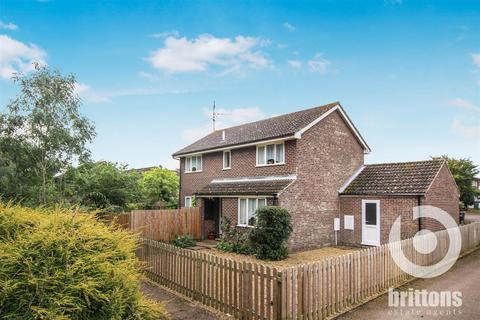 Cranmer Avenue, North Wootton, King's... 4 bed detached house for sale