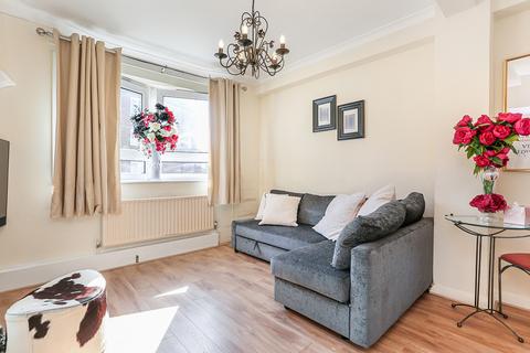 London SE16 2 bed flat for sale