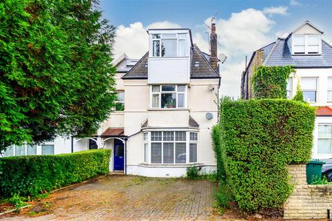 Woodside Park Road, Woodside Park 2 bed flat for sale