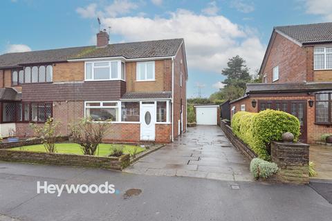 Toll Bar Road, Werrington... 3 bed semi