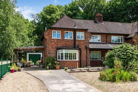 Southampton Road, Lymington, SO41 3 bed semi